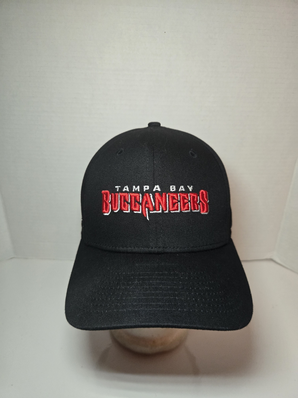 Tampa Bay Buccaneers Black Baseball Cap New Era Snapback